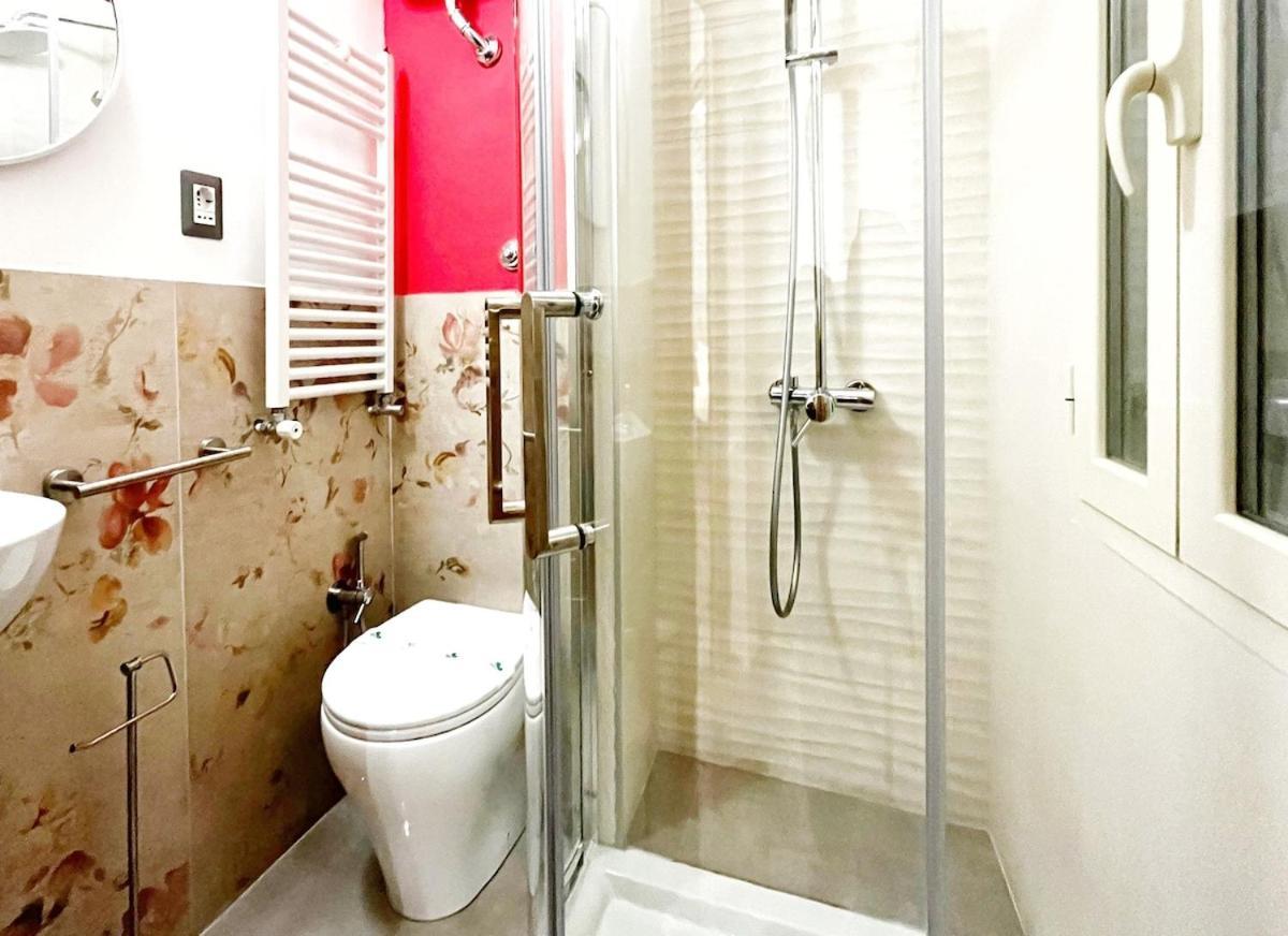 Style Apartment Julia 50 Mt From Colosseum المظهر الخارجي الصورة