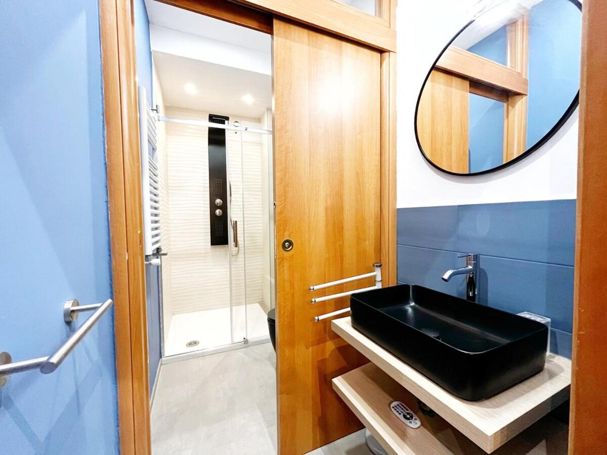 Style Apartment Julia 50 Mt From Colosseum المظهر الخارجي الصورة
