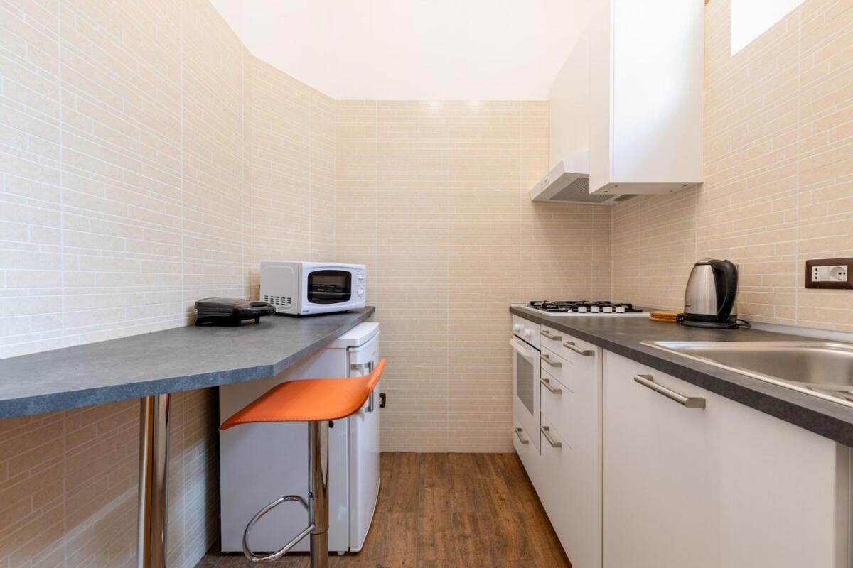 Style Apartment Julia 50 Mt From Colosseum المظهر الخارجي الصورة