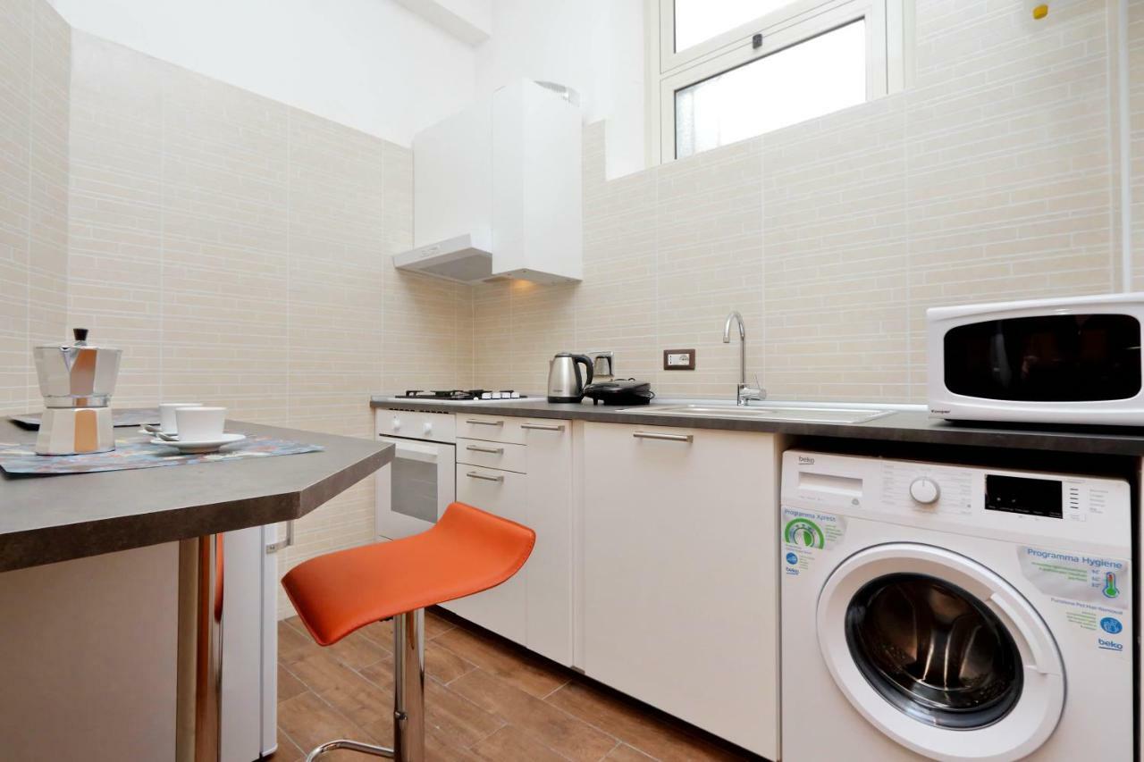 Style Apartment Julia 50 Mt From Colosseum المظهر الخارجي الصورة